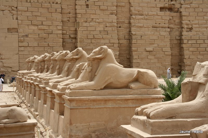 Entrada al temple de Karnak